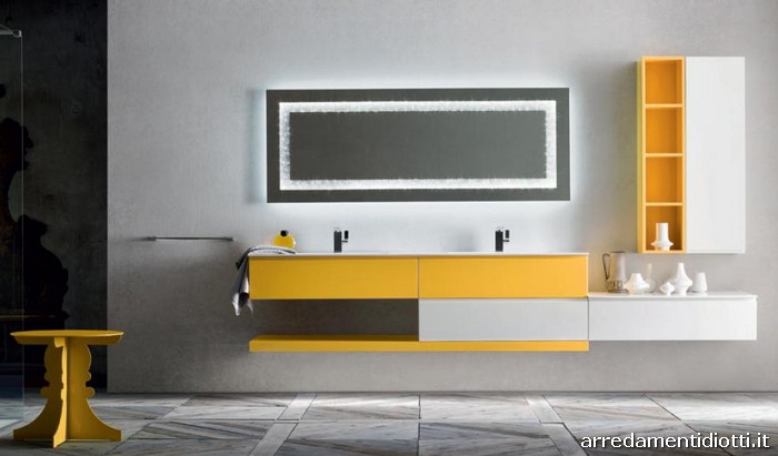 Composizione laccata lucida bianco e giallo sole, con doppio lavabo integrato in mineralmarmo
cm.286 p.51/20,8 h.175